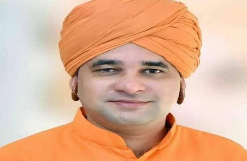 चुनाव जीतने की दहलीज पर पहुंचे योगी के भाई बालक नाथ