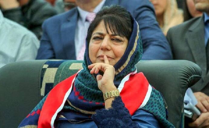 PDP Chief Mehbooba Mufti के भाई तस्सदुक को ED का समन, Money Laundering case में गुरुवार को किया तलब