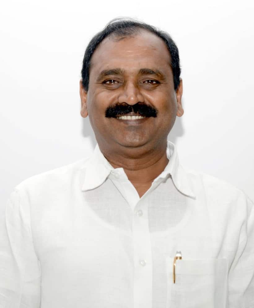 కాలినడకన తిరుమలకు వచ్చే భక్తులకు  చేతికర్ర: టీటీడీ చైర్మెన్ భూమన కరుణాకర్ రెడ్డి