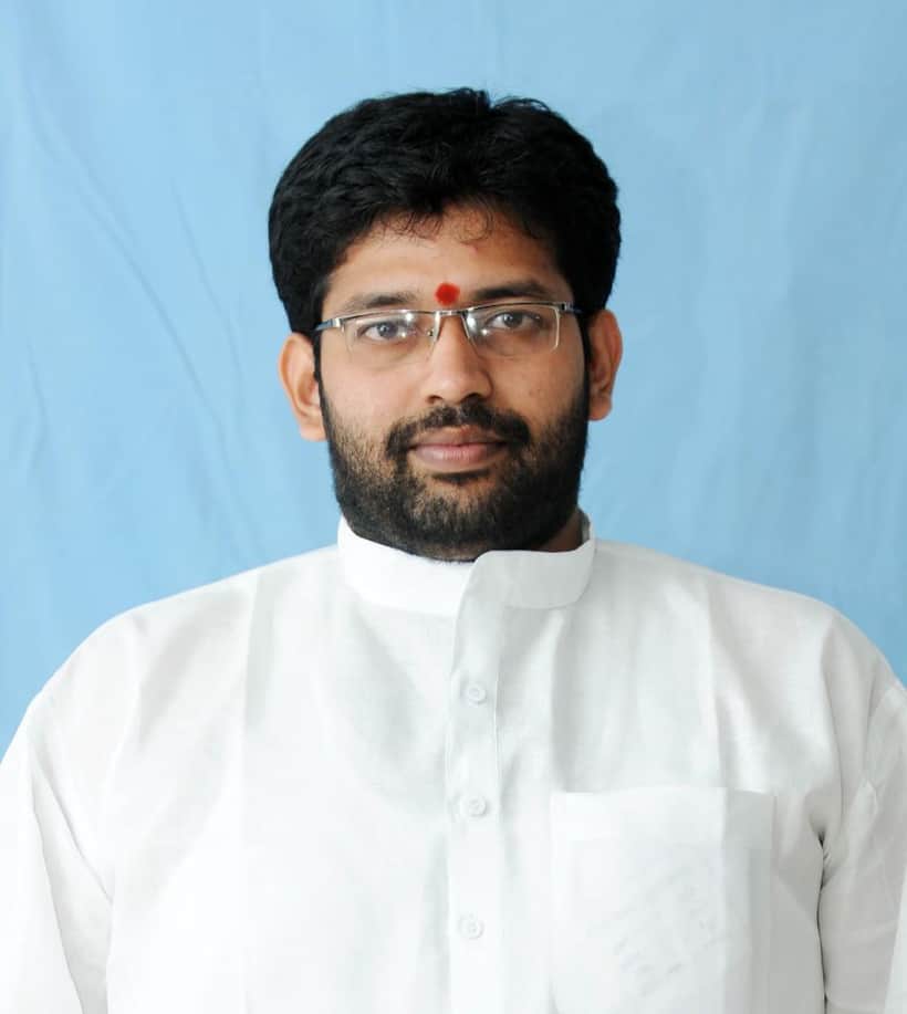 జగ్గంపూడి రాజా: బాల్యం, విద్యాభ్యాసం, వ్యక్తిగత జీవితం, రాజకీయ ప్రస్థానం  