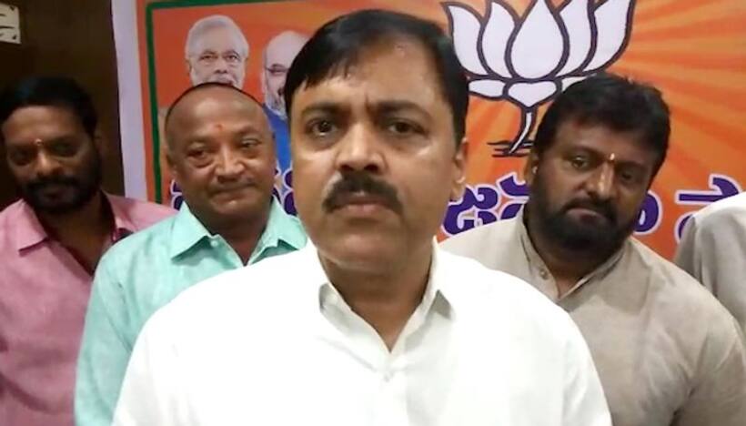 బీజేపీలోకి టీడీపీ ఎంపీలు.. మేం ఎవరిని ఆకర్షించలేదు: జీవీఎల్