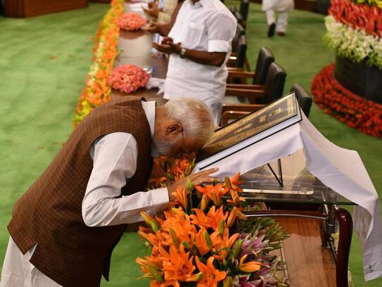 Modi asks NDA MP to work without discrimination, reach out minorities