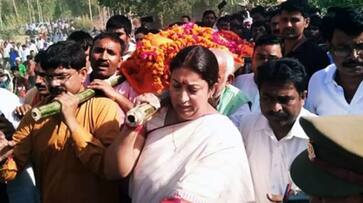 Did Smriti Irani point at top Congress leader for her aides murder in Amethi