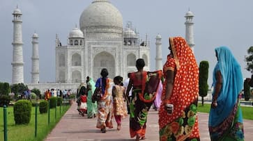 You must now pay a fine to spend more than 3 hours at Taj Mahal