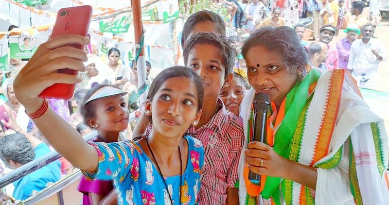 remya haridas become icon of congress after historic win in alathur