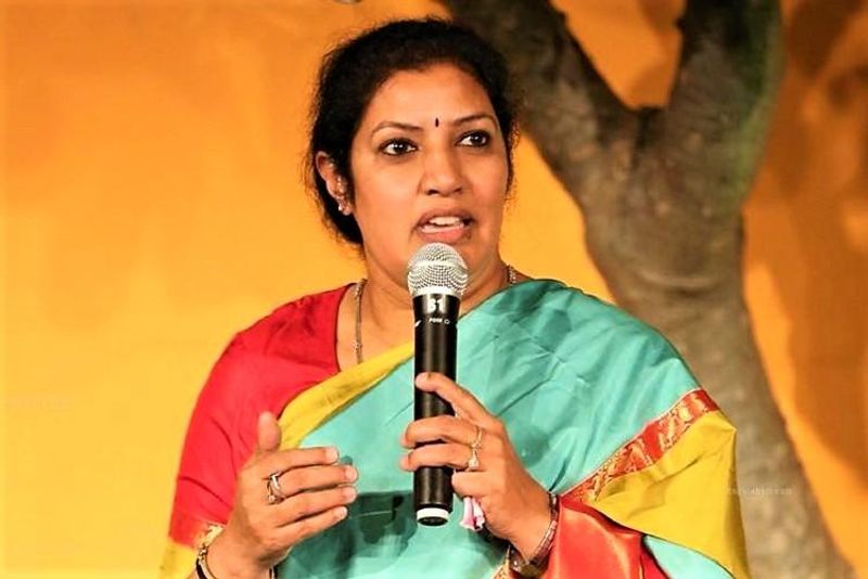 bjp leader daggubati purandeswari comments ycp govt over 3 capitals issue