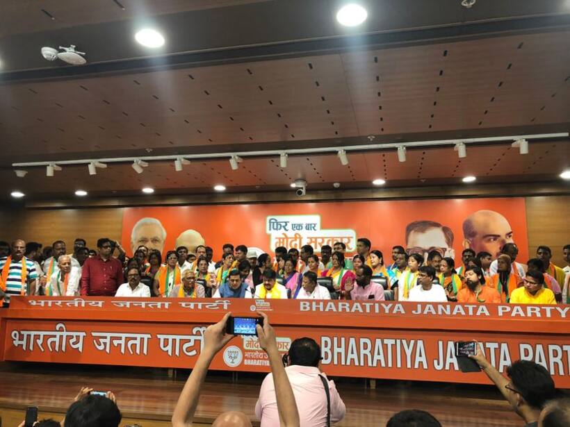 भाजपा की बंगाल में बड़ी सियासी सेंध, तीन विधायक और 50 पार्षद पार्टी में शामिल