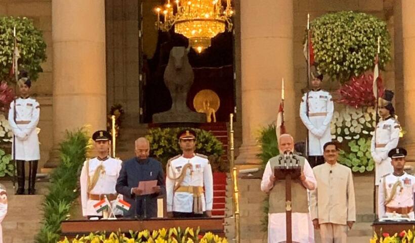 पीएम मोदी ने दूसरी बार संभाली देश की बागडोर, अमित शाह भी बने मंत्री