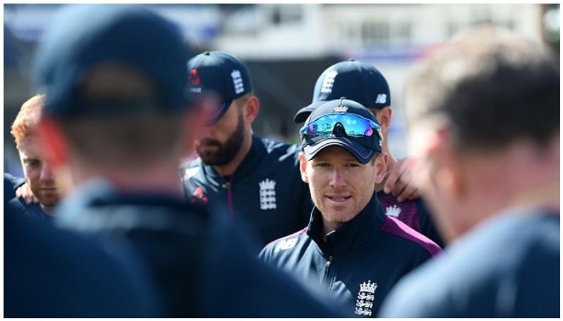 England vs Pakistan England opt to bowl lIVE UPDATES