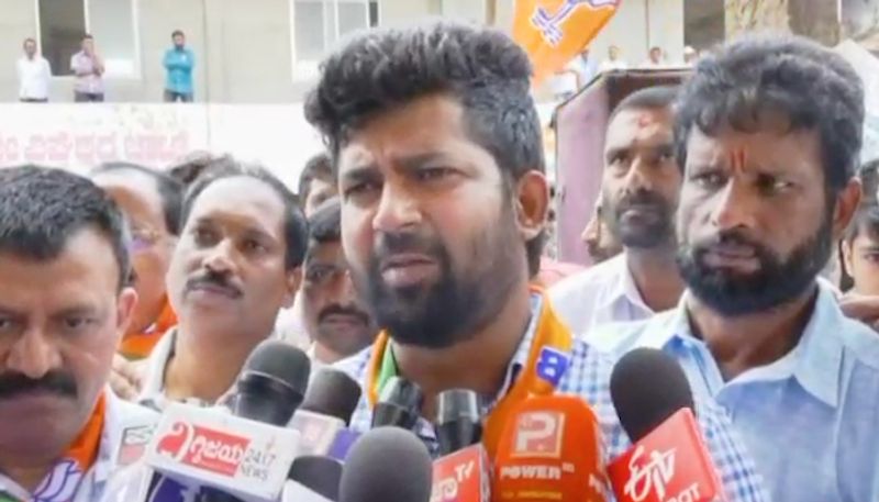 Mahisha Dasara will not be allowed to be celebrated Says MP Pratap Simha gvd