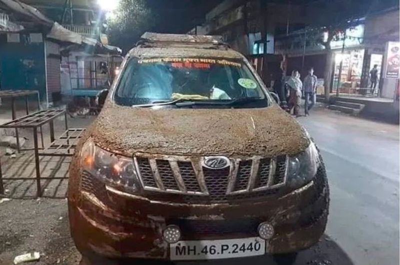 Cow dung coat on cars is the latest trend in india