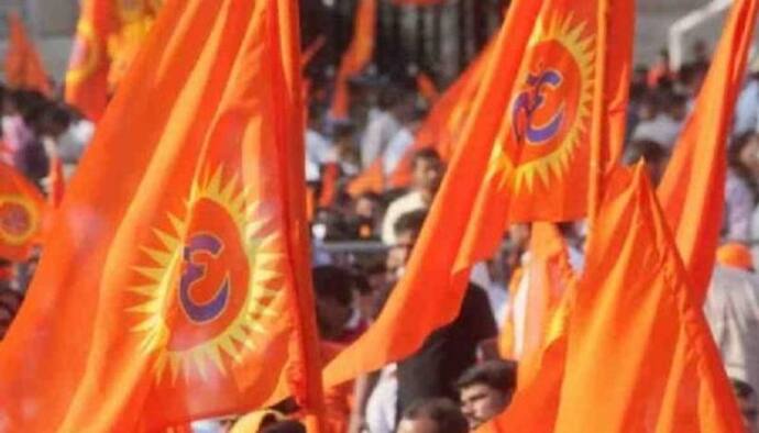 Bajrang Dal: হিন্দু মহিলার সঙ্গী মুসলিম যুবককে ট্রেন থেকে নামাল বজরং দলের কর্মীরা