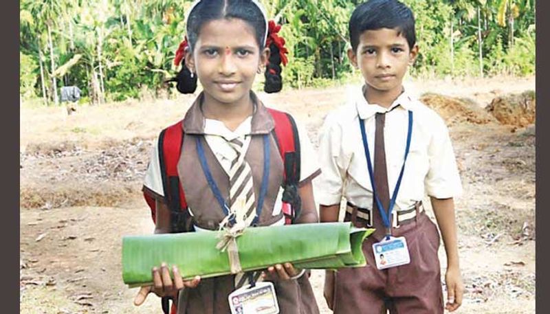 Banana Leaf Used For Mid Day Meal In Karnataka