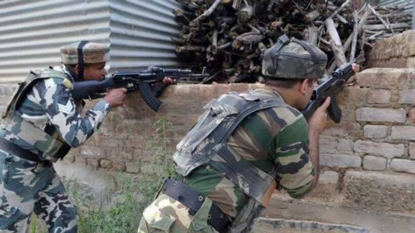 जम्मू कश्मीर में सुरक्षा बलों ने मार गिराए चार आतंकी, तलाशी अभियान जारी