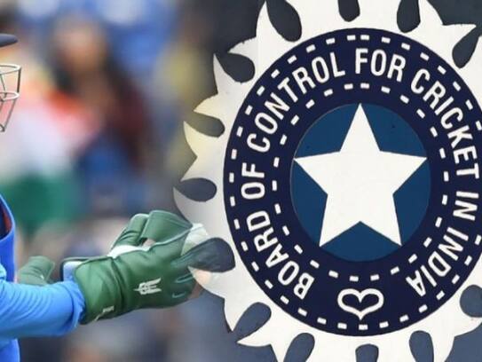 BCCI supports MS Dhoni tells ICC nothing is wrong