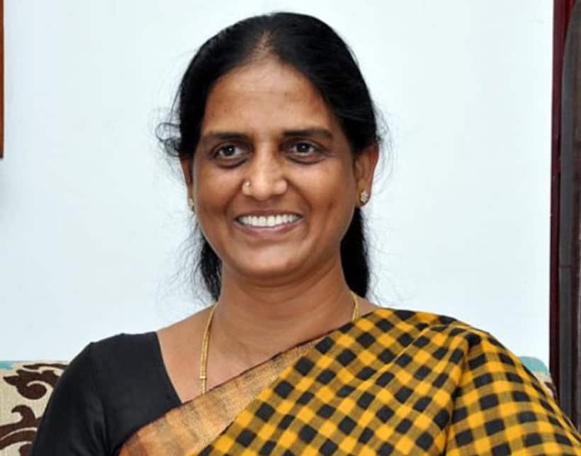 Sabitha Indra Reddy: దేశంలోనే తొలి మహిళా హోం మంత్రి.. విజయానికి కేరాఫ్ సబితా ఇంద్రారెడ్డి