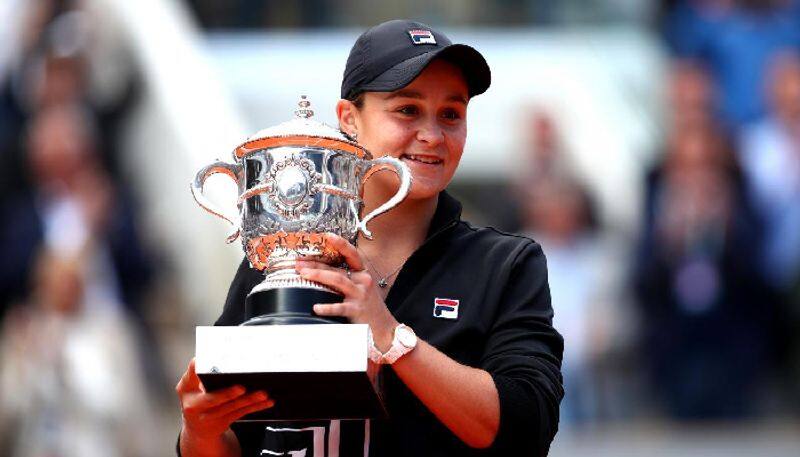 French Open 2019 Ashleigh Barty beats Marketa Vondrousova to win title