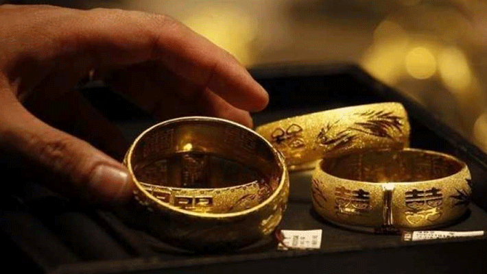 Gold And Silver Trade Lower Ahead Of RBI Policy Decision