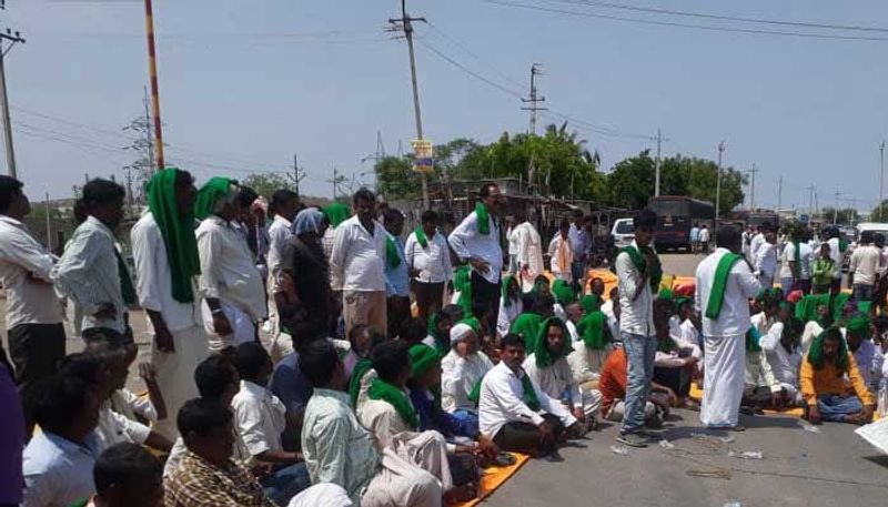 Raichur Farmers Protest Against New Land Acquisition Rules