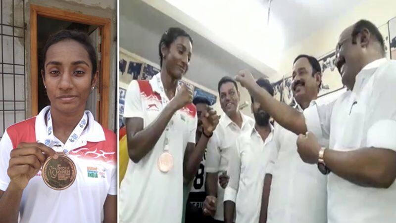 Boxing Bronze Winner Kalaivani met Minister Jayakumar video..