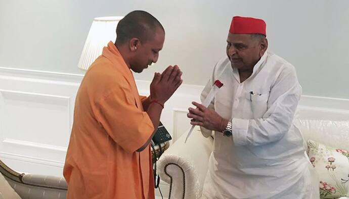 रविवार को अचानक तबीयत बिगड़ने के बाद मुलायम को लोहिया अस्पताल में भर्ती कराया गया था। 79 वर्षीय मुलायम इन दिनों हाइपर ग्लाइसीमिया (हाइपर टेंशन) और हाइपर डायबीटीज की समस्या से जूझ रहे हैं। पिछने कुछ महीनों में कई बार उनकी तबीयत बिगड़ी है।