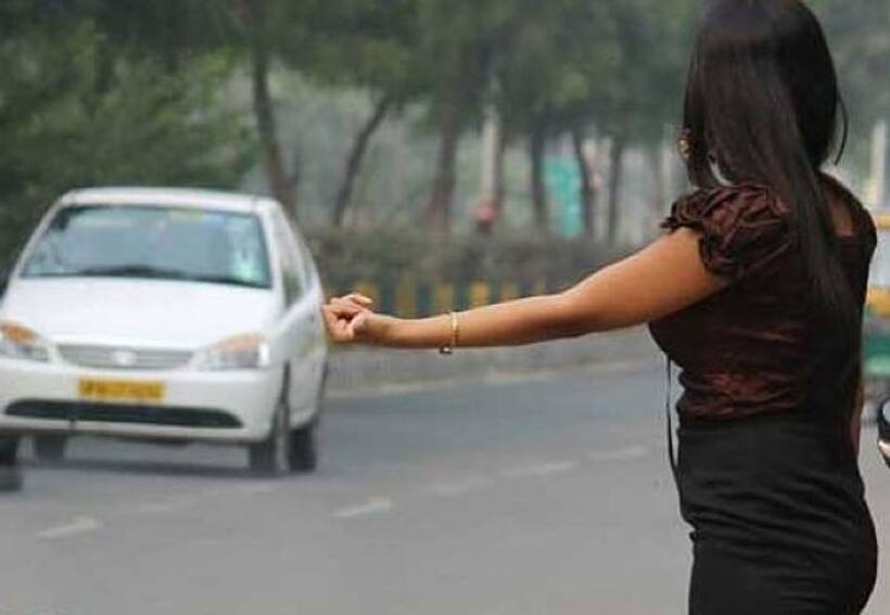 नोएडा में हनीट्रैप में फंसाकर कार चालकों से हो रही थी वसूली, चौकी इंचार्ज समेत 15 गिरफ्तार