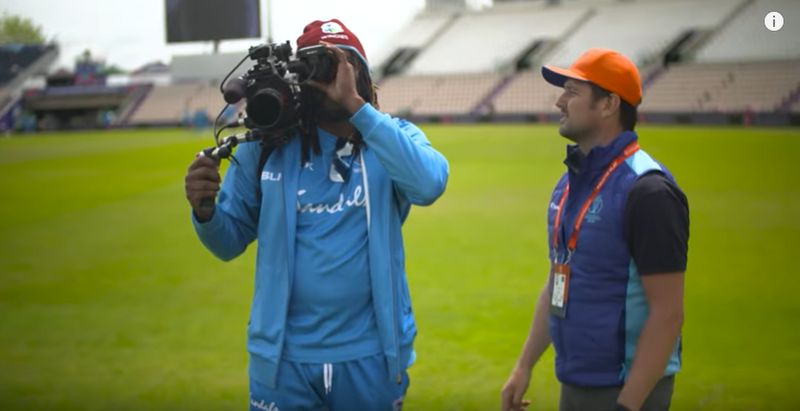 ICC World Cup 2019 Cmera Man Chris Gayl The Universe Boss Has A Go At Filming