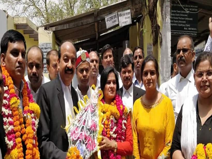 दो दिन पहले यूपी बार काउंसिल की अध्यक्ष  बनीं दरवेश यादव की कोर्ट में गोली मारकर हत्या