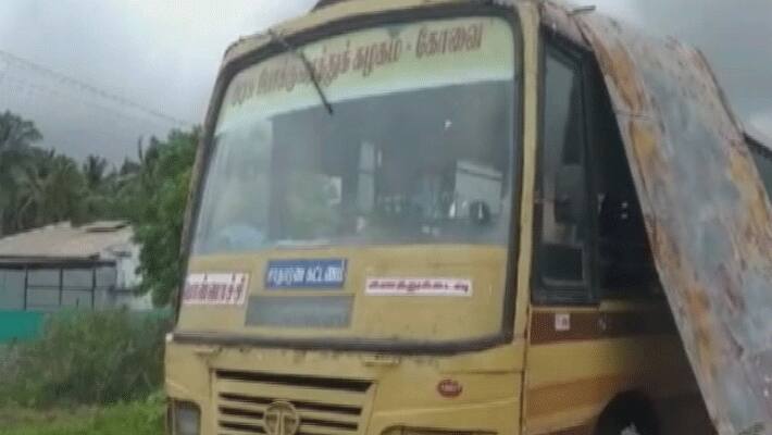 govt bus roof fall