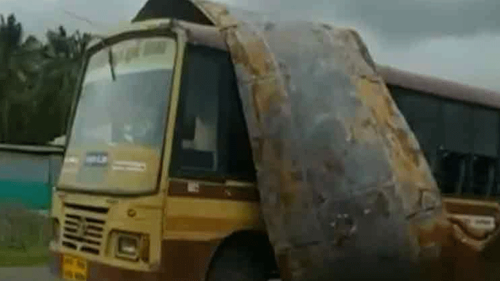 govt bus roof fall