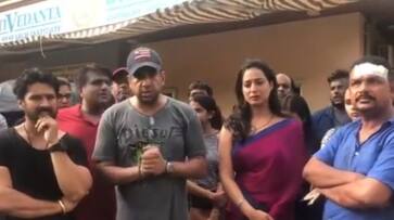 Mahie Gill, other casts, crew of ALTBalaji show allegedly attack by goons