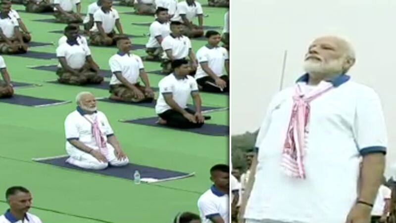 PM Modi Performed Yoga on World Yoga Day video..