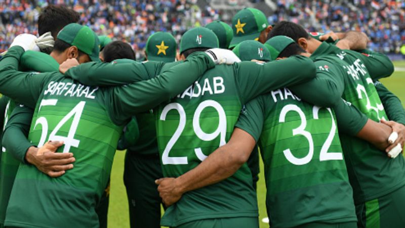 ICC World Cup 2019 Fans Offer Hilarious Suggestions for Pakistan to reach WC Semi Final