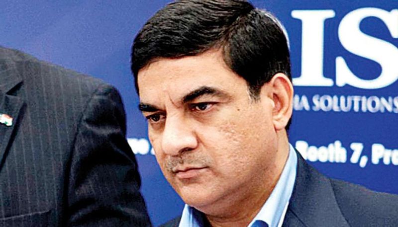 UK Home Secy orders arms dealer Sanjay Bhandari's extradition to India