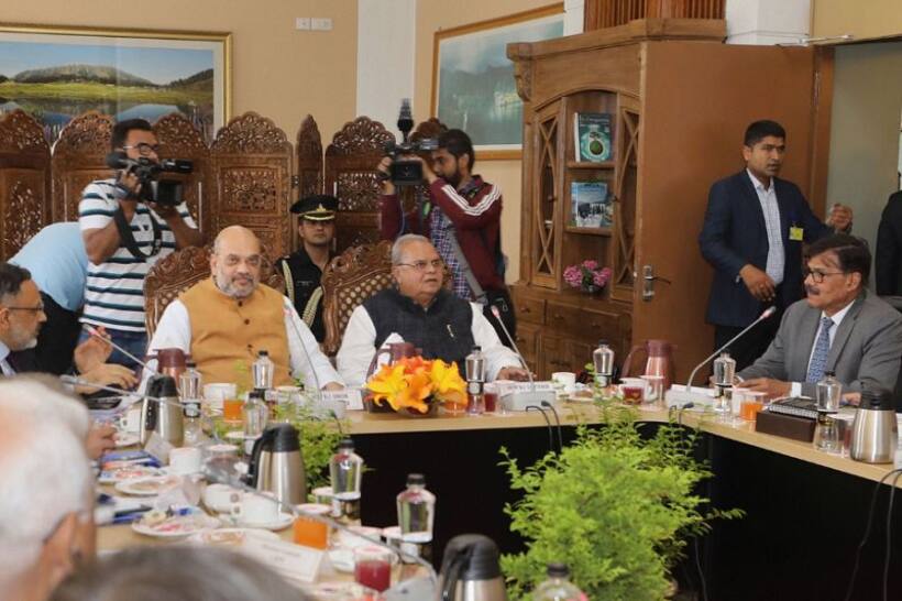 घाटी में दिखा शाह का खौफ, तीन दशक बाद इतिहास बना गृहमंत्री का दौरा