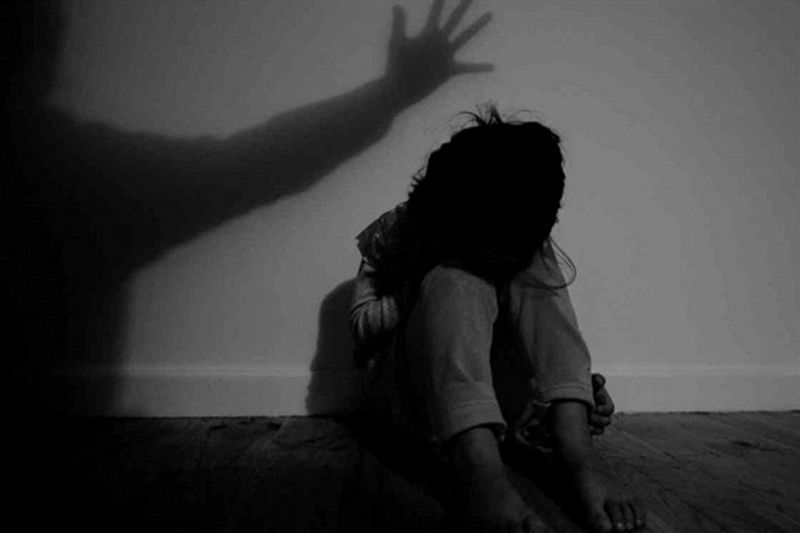 man tries to rape 5th standard girl in mangalore