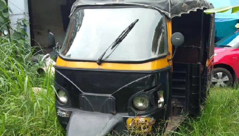 Woman Delivery on Auto in Kamatagi in Bagalkot District