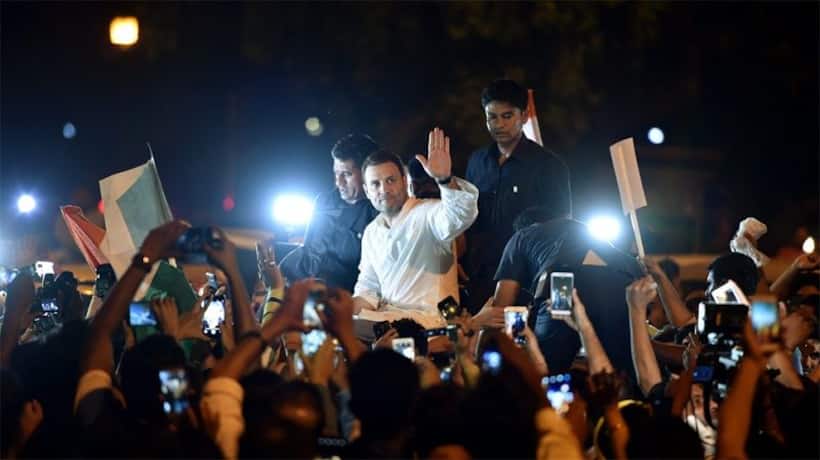 कांग्रेसियों  किया राहुल गांधी की सुरक्षा से बड़ा खिलवाड़, 50 हजार में बेचे मीडिया पास