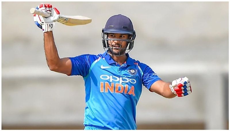 World cup 2019 Karnataka batsman mayank agarwal replace injured vijay shankar