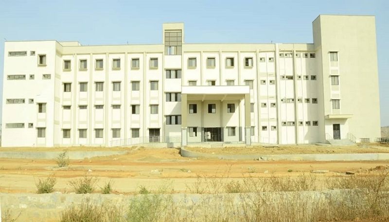 Yadgir Medical College needs political will