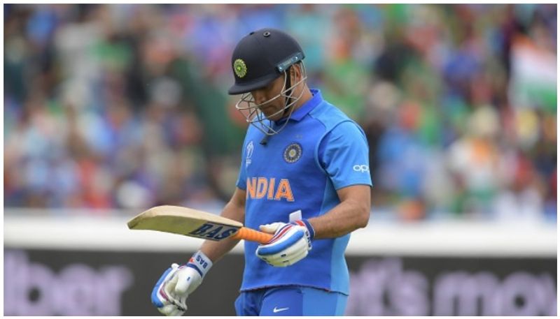 India Fans slam MS Dhoni over Slow Batting vs Bangladesh