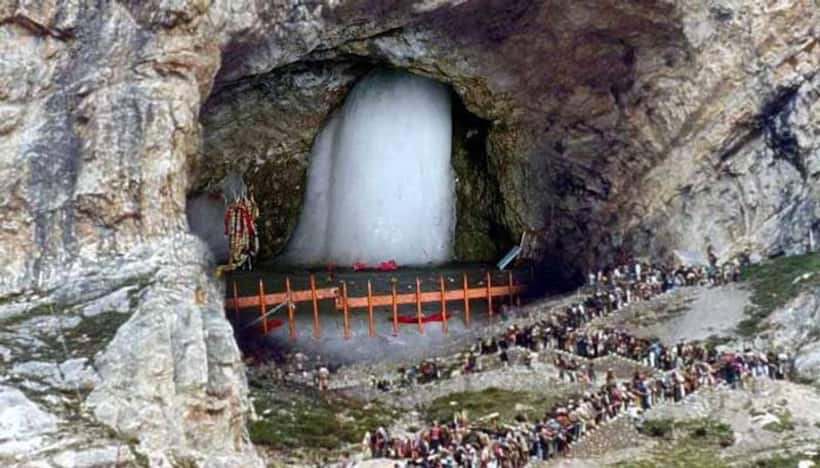 बाबा बर्फानी के भक्तों का एक और जत्था रवाना, इस बार महिलाएं और बच्चे भी हैं शामिल