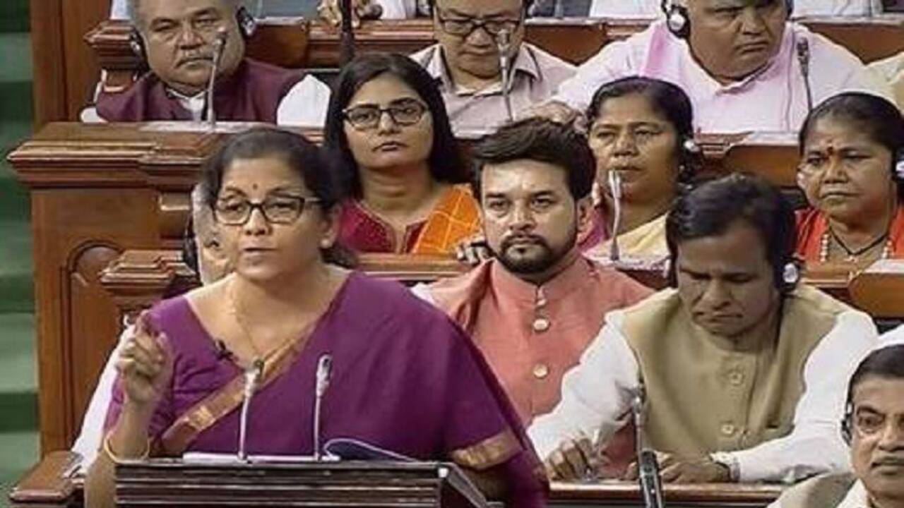 संसद में वित्तमंत्री निर्मला सीतारमण ने पेश किया देश का 'बही-खाता', जानें खास बातें