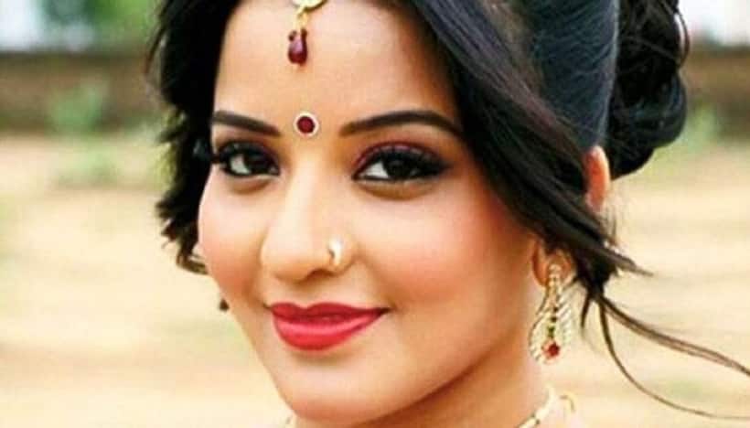 फैन्स के दिलो दिमाग पर यूं छाई रहती है भोजपुरी एक्ट्रेस मोनालिसा का बोल्ड अंदाज