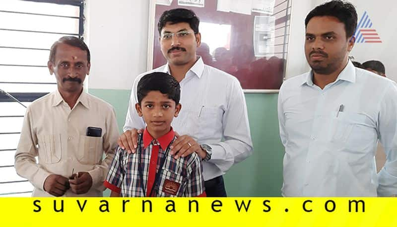 District Collector Applause  Student Who Bought Sapling To School