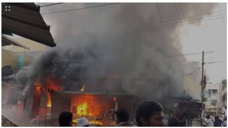 Video of fire trying to control the fire on Tambaram Kakkan road