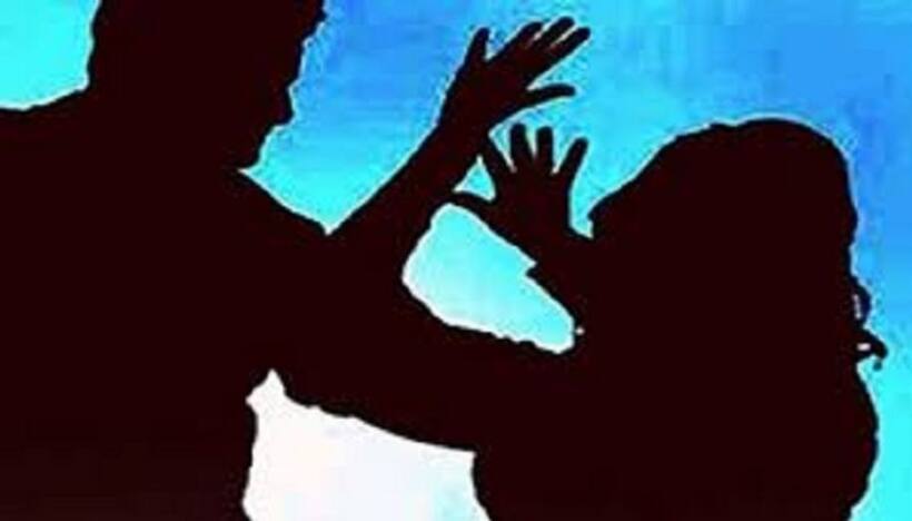 यूपी पुलिस की बर्बरता, पत्नी से बलात्कार की शिकायत करने गए पति को बेरहमी से पीटा