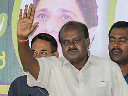 Rebel congress and jds mla reached in Mumbai, kumaraswamy government safe till on tuesday