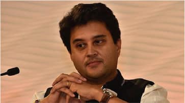 Following Karnataka crisis, Jyotiraditya Scindia resorts to dinner diplomacy in Madhya Pradesh