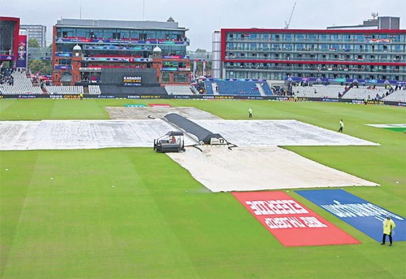 India vs New Zealand Updates, ICC World Cup 2019 Semi-Final: Match to resume at 3 PM IST, July 10